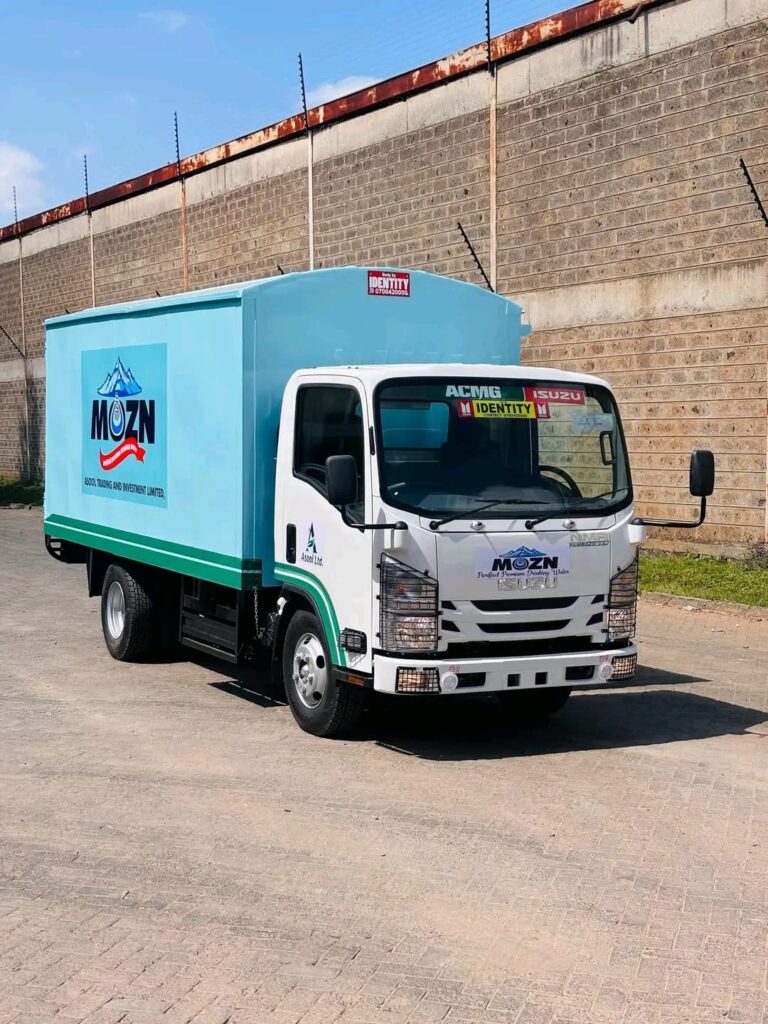 Isuzu NMR Truck